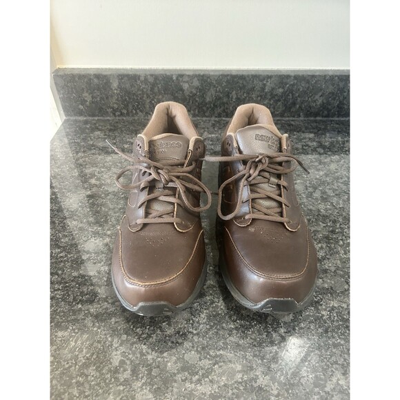 New Balance Men 928v3 Walking Shoes Sneakers Brown Size 13 EE (MW928BR3) Laces - Picture 1 of 7